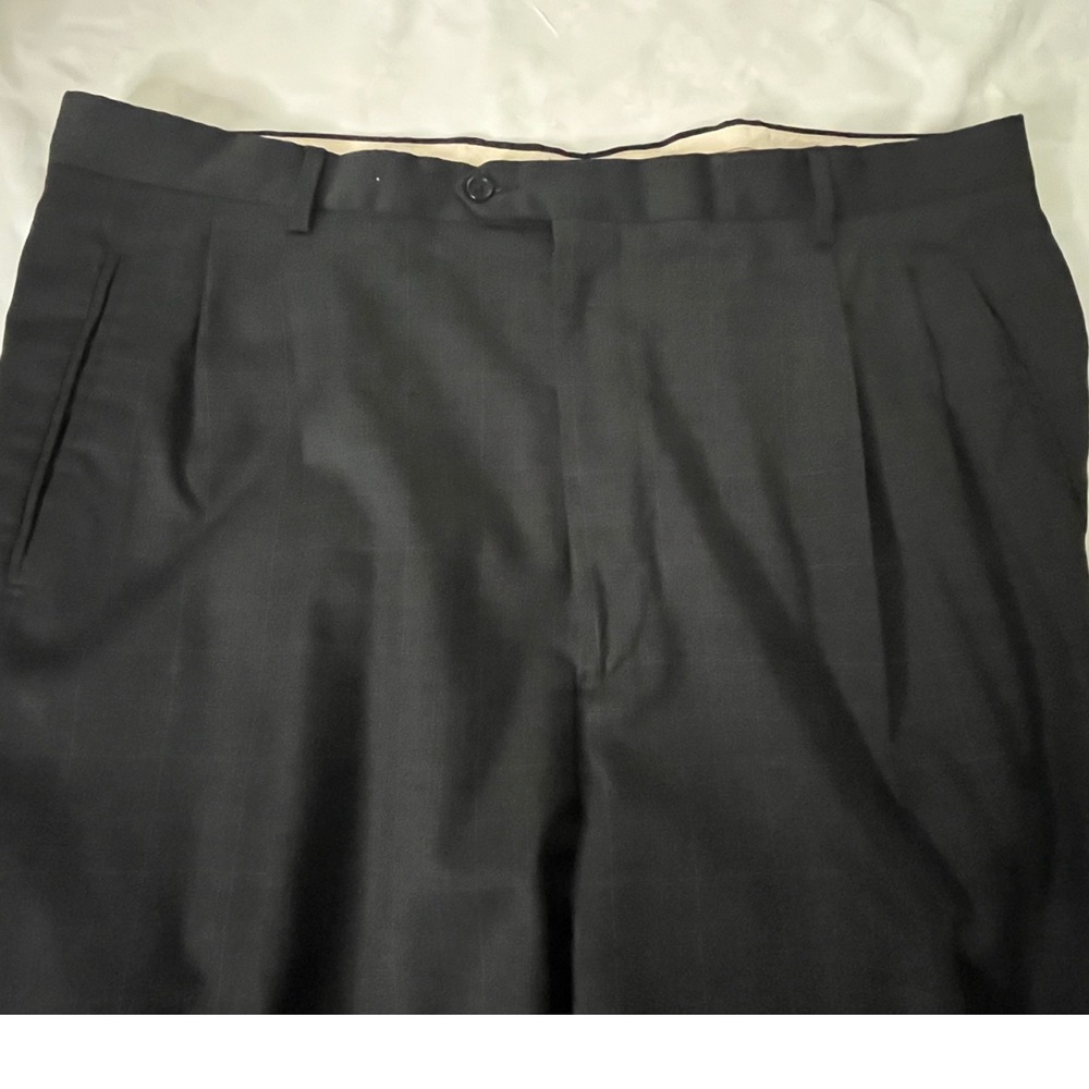 Chiavari Suit Mens 48R/42w Charcoal windowpane 100% Wool 2 Button Made in Italy - Picture 8 of 10